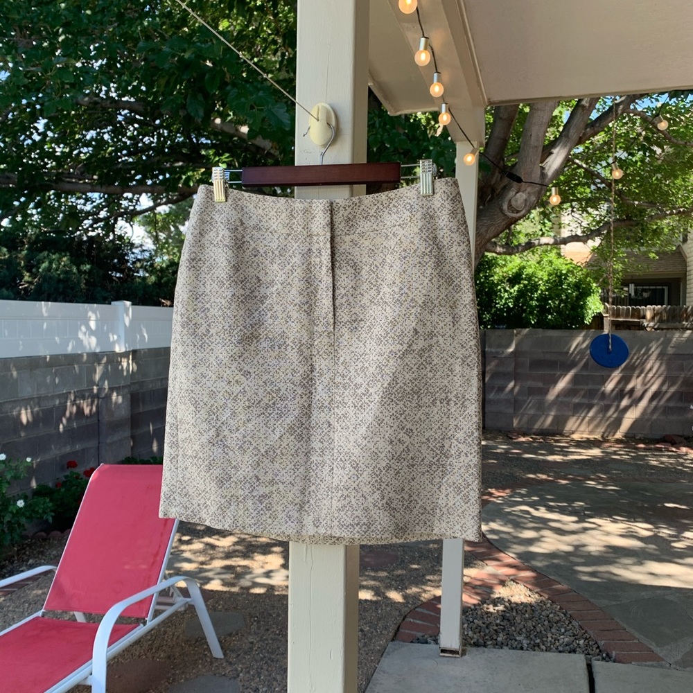 LOFT Ann Taylor skirt 100% linen size 6